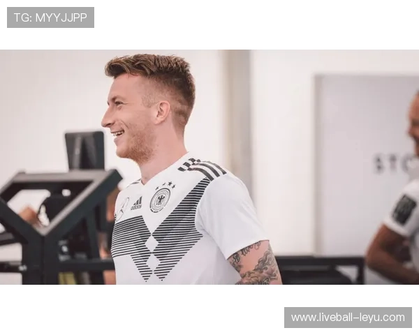 体育媒体人亲历罗伊斯离队风暴：如何应对突发新闻挑战，再现触底反弹？