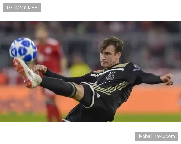 塔利亚菲科正式加盟里昂，新赛季表现备受期待