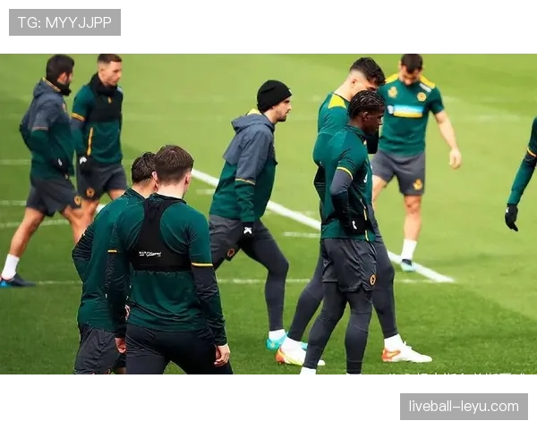 英超新星马克西姆·库扬闪耀赛场，助球队斩获关键胜利