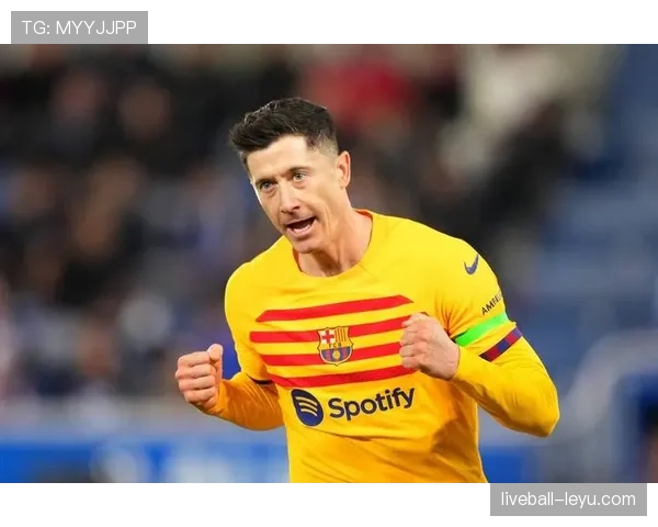 莱万多夫斯基深情回忆哈维时代:足球哲学与团队精神的完美融合 莱万多夫斯基深情回忆哈维时代:足球哲学与团队精神的完美融合