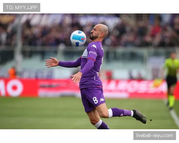 佩德里对决莫德里奇：新生代与传奇中场的控球与战术智慧交锋