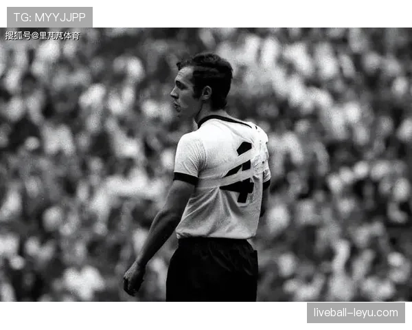 贝肯鲍尔持续彰显足球传奇影响力，稳定引领足坛发展