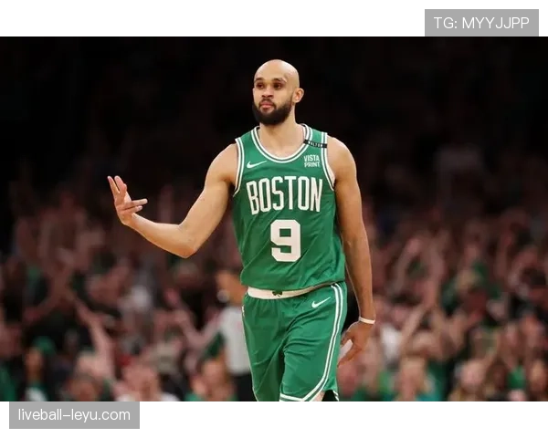 德里克·怀特利用挡拆创造投篮空间提升三分命中率明显超过球队平均水平